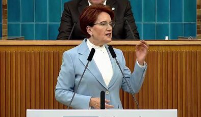 Meral Akşener yüzüğü gösterdi  ‘’Ayakta alkışlandı’’