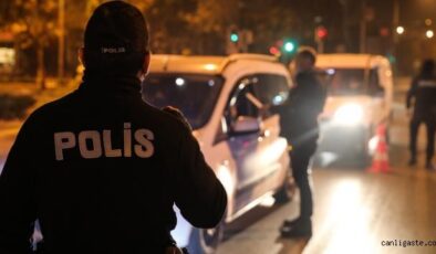 Konya’da polislerin kovalamaca sonucu yakaladığı araçta cephane çıktı.