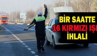 ”Trafik kurallarına uyan yok!” Kübra Altunsoy yazdı.