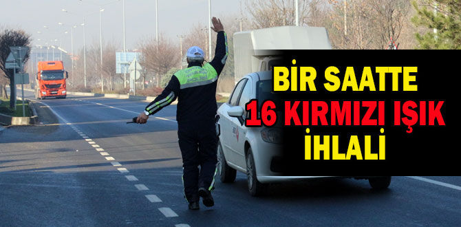 ”Trafik kurallarına uyan yok!” Kübra Altunsoy yazdı.