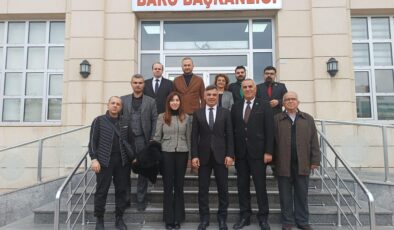 Konya İYİ Parti il teşkilatı Baro Başkanı Oktay Unkur’u ziyaret etti.