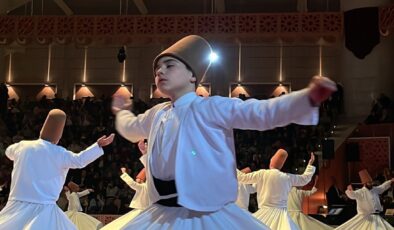 Konya’da minikler Şeb-i Arus’ta izleyenleri büyüledi!