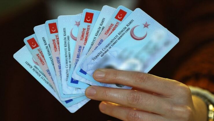 Yeni kimlik almayan 2023’te bankalarda işlem yapamayacak!