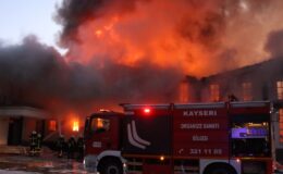 Kayseri’de mobilya üretimi yapılan fabrikada yangın çıktı