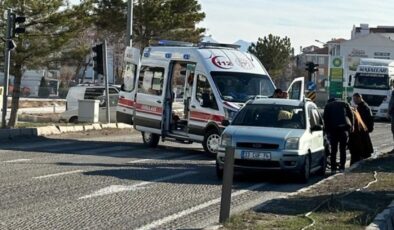 Konya’nın Karapınar ilçesinde kaza meydana geldi, tanker otomobile arkadan çarptı