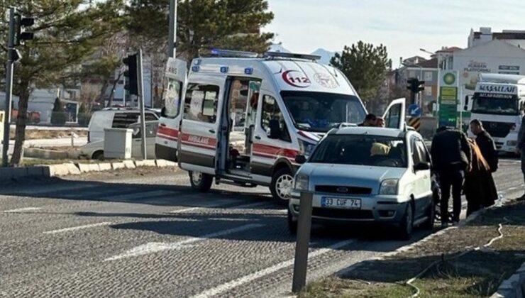 Konya’nın Karapınar ilçesinde kaza meydana geldi, tanker otomobile arkadan çarptı