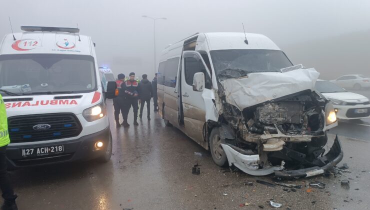 Yoğun sis kazaya sebep oldu! 9 kişi yaralandı