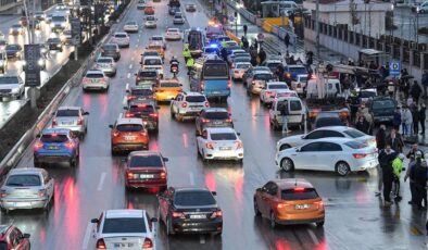 Ankara’da trafik kazası meydana geldi, 26 araç birbirine girdi