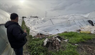 Antalya’da hortum nedeniyle bazı seralarda hasar oluştu