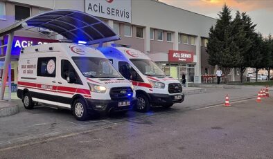 Kayseri iki otomobil çarpıştı: 3 ölü 4 yaralı