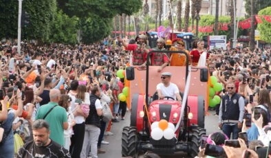 Portakal Çiçeği Festivalinde vatandaşlar gönlünce eğlendi