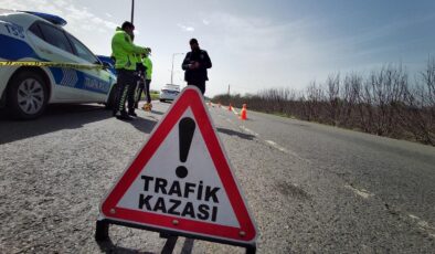 Konya Akşehir ilçesinde kaza: 2 ölü 1 yaralı