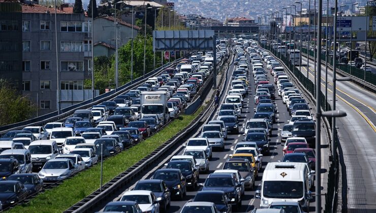 İstanbul’da trafik çilesi bayramda daha da arttı