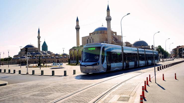 Konya’da tramvay hattında kaza