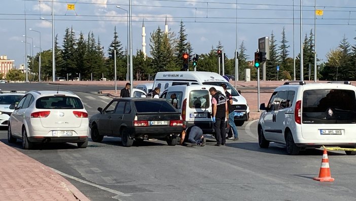 Konya’da polise silahlı saldırı yapıldı : 2 polis yaralı!