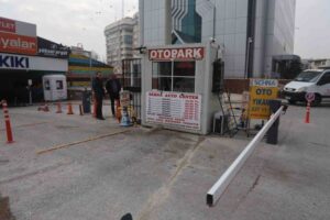 30 TL için otoparkçı darp eden doktor!