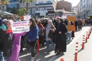 Beyşehir'de Kadın ve Çocuk Cinayetlerine Karşı Yürüyüş!