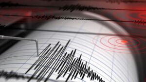 Ege Denizi'nde Korku Sarsıntısı: 5.3 Büyüklüğünde Deprem Bölgeyi Titretti!