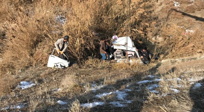 Konya’da Feci Kaza: Otomobil Su Kanalına Uçtu, 3 Kişi Yaralandı!