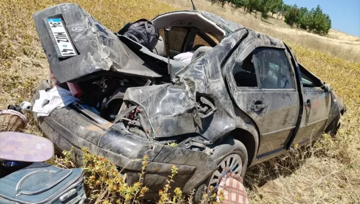 Konya’da Otomobil Tarlaya Devrildi: 3 Yaralı!