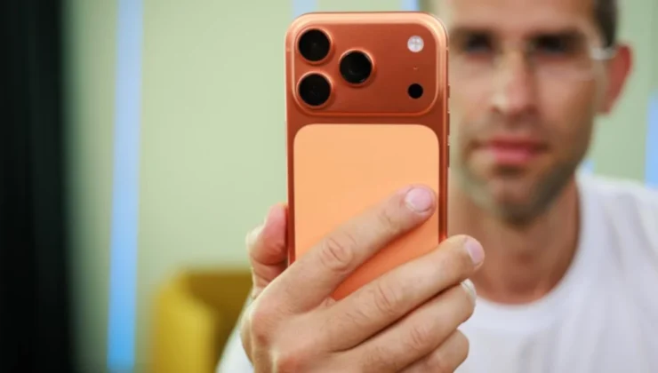 iPhone 17 Pro Kozmik Turuncu’da Renk Değişimi: Kullanıcıları Neler Bekliyor?