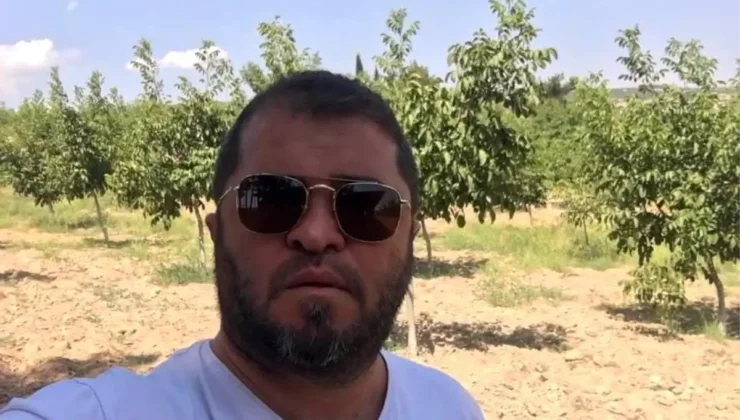 Satırlı Kavgada Kanlı Son: Ayrı Yaşadığı Eşinin Sevgilisi Tarafından ÖLDÜRÜLDÜ.