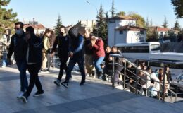 Öğretmen Çete Lideri Çıktı! 19 İlde Siber Suç Şebekesi Çökertildi!