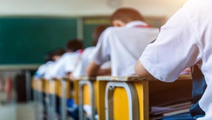 Flaş Gelişme! Zorunlu Eğitimde ‘Tam Kapanma’ Masada: Lise Diploması 11. Sınıfta mı Verilecek?