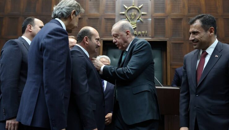 📰 Tartışmalı Geçiş: Sarayönü Belediye Başkanı AK Parti Saflarında! “Vatandaş Oyu Partiye Değil, Şahsa mı Verdi?”