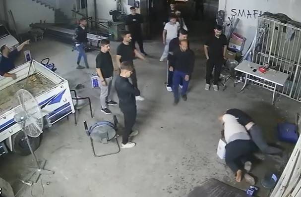 Konya’da Dehşet Veren Görüntüler: Kalabalık Bir Grup Atölyeye Baskın Düzenledi!