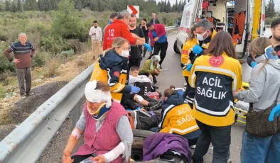 ANTALYA’DA YOLCU OTOBÜSÜ DEVRİLDİ: 8 ÖLÜ, 26 YARALI!