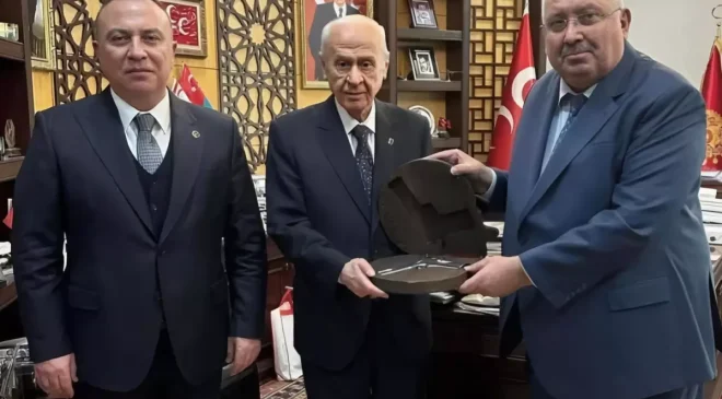 MHP’li  İZZET ULVİ YÖNTER GÖREVİ BIRAKTI! ”GÖRDÜĞÜM LUZUM ÜZERİNE…”