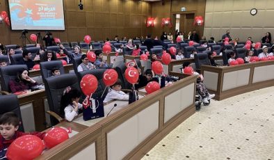 MECLİS SALONUNDA BAYRAM COŞKUSU: SÖZ ÇOCUKLARIN!