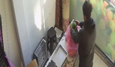 Elazığ’da Dürüstlük Dersi: Boş Kasaya Fazlasıyla Para Bıraktı!