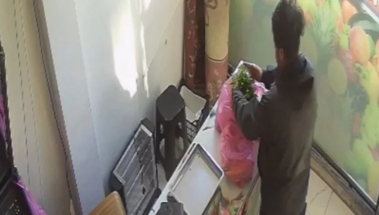 Elazığ’da Dürüstlük Dersi: Boş Kasaya Fazlasıyla Para Bıraktı!