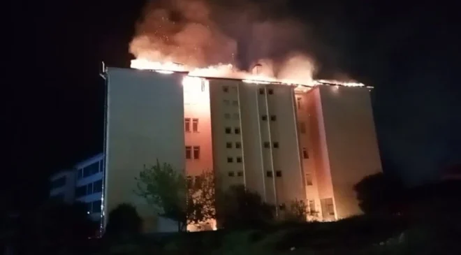 Nazilli Fen Lisesi’nde Korkutan Yangın: 46 Öğrenci Gece Yarısı Tahliye Edildi!