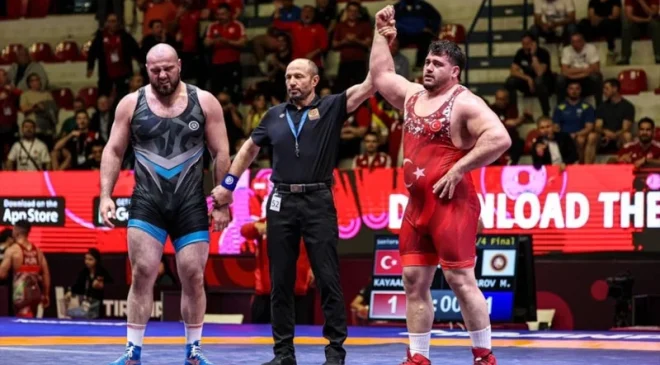 TARİHE SON BİR ADIM: RIZA KAYAALP 13. ŞAMPİYONLUK VE DÜNYA REKORU İÇİN MİNDERDE!