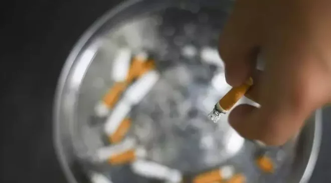 İNGİLTERE’DE TARİHİ KARAR: 2009 SONRASI DOĞANLARA SİGARA ÖMÜR BOYU YASAK!