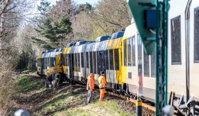 KOPENHAG YAKINLARINDA KORKUNÇ KAZA: 17 YARALI!