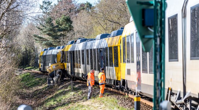 KOPENHAG YAKINLARINDA KORKUNÇ KAZA: 17 YARALI!