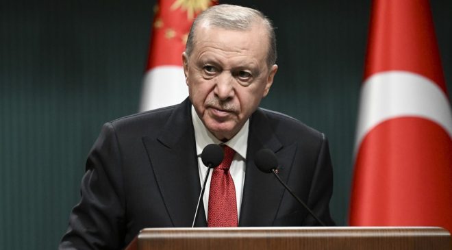 DÜNYA SİYASETİNDE SİLAHIN GÖLGESİ: CUMHURBAŞKANI ERDOĞAN’DAN TRUMP’A GEÇMİŞ OLSUN MESAJI