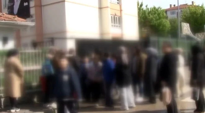 ANKARA’DA OKULDA SİLAH ALARMI: 5. SINIF ÖĞRENCİSİ 3 GÜN BOYUNCA TABANCAYLA GEZDİ!