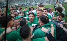 YEŞİL TİMSAH TARİH YAZDI: BURSASPOR TÜM LİGLERİ FETHEDEN İLK VE TEK TAKIM!