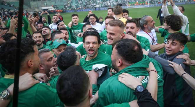 YEŞİL TİMSAH TARİH YAZDI: BURSASPOR TÜM LİGLERİ FETHEDEN İLK VE TEK TAKIM!