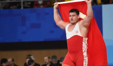 GÜREŞİN KRALI ARTIK TEK BAŞINA: RIZA KAYAALP DÜNYA REKORUNU KIRDI!