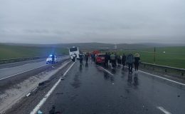 AKSARAY-NEVŞEHİR YOLUNDA FACİANIN EŞİĞİNDEN DÖNÜLDÜ: OTOBÜS DEHŞET SAÇTI!