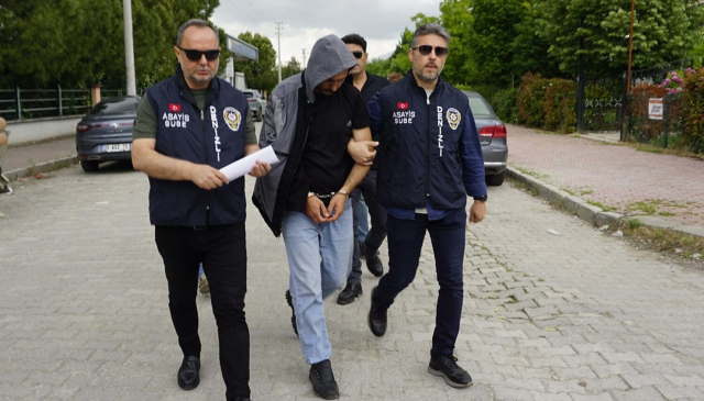 10 YILLIK RAFTAN İNDİ, VAHŞET ÇIKTI: 21 YAŞINDAKİ AYŞEN’İ ESKİ EŞİ DARBEDEREK ÖLDÜRÜP GÖMMÜŞ!
