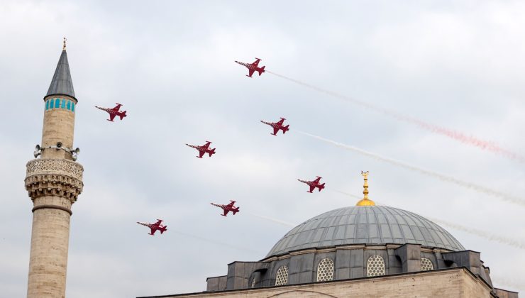KONYA SEMALARINDA AY-YILDIZLI ŞÖLEN: TÜRK YILDIZLARI’NDAN NEFES KESEN GÖSTERİ!