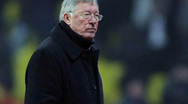 MANCHESTER’DA ZAMAN DURDU: 84 YAŞINDAKİ İMPARATOR SİR ALEX FERGUSON DERBİ ÖNCESİ HASTANEYE SEVK EDİLDİ!