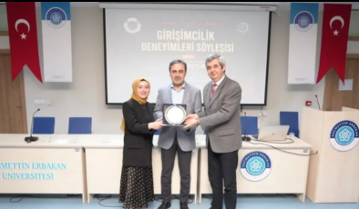 İŞİN MUTFAĞINDAN ÜNİVERSİTE KÜRSÜSÜNE: Selçuk Öztürk Başarının Şifrelerini Verdi.